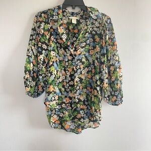 H&M Graphic Black‎ and Green Blouse with Notched Collar
